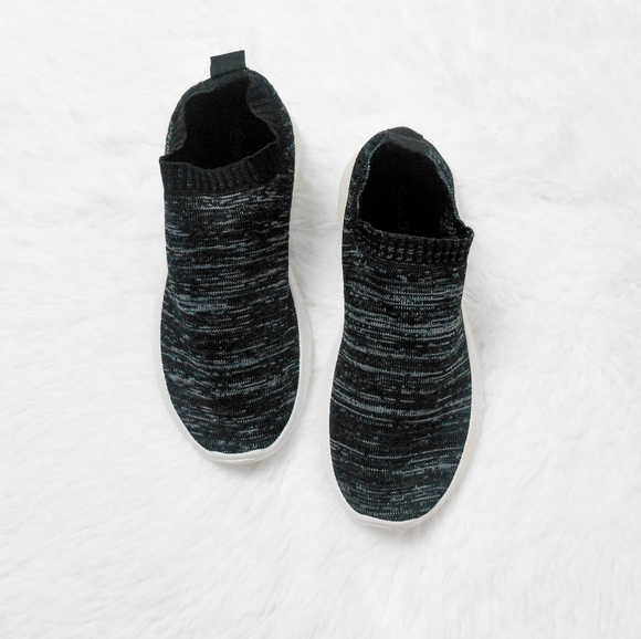 New Black Knit Slip On Sneakers - Picture 5 of 9